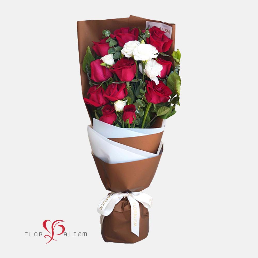 摯愛一生禮盒 卡羅拉紅玫瑰11枝，白色洋桔梗2枝，粉色勿忘我3枝